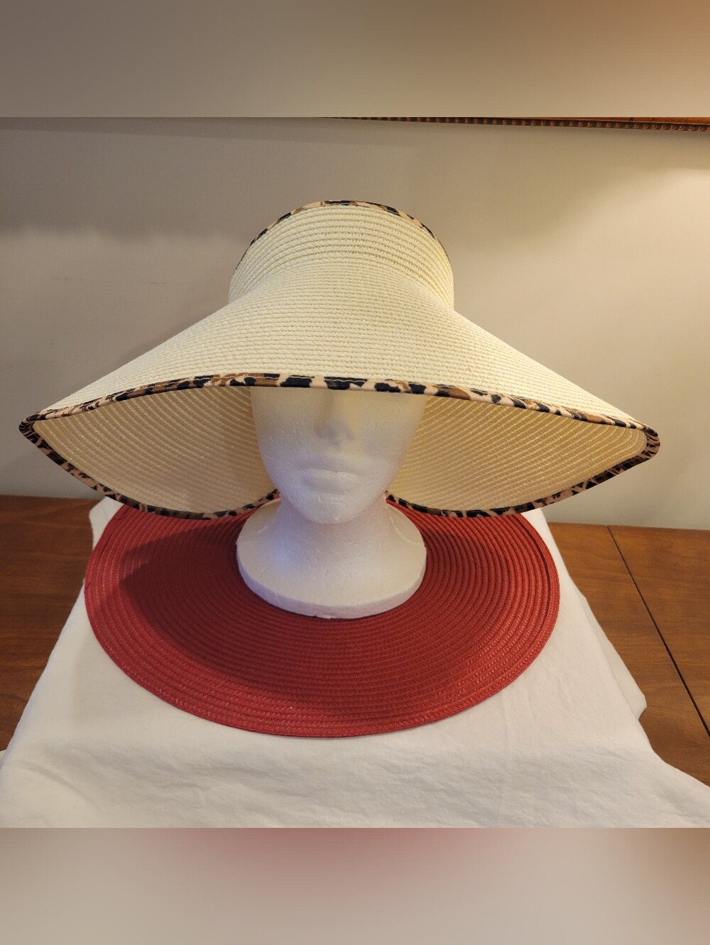👒NWT~ KENDALL & JAMES Wide Brim Sun Hat